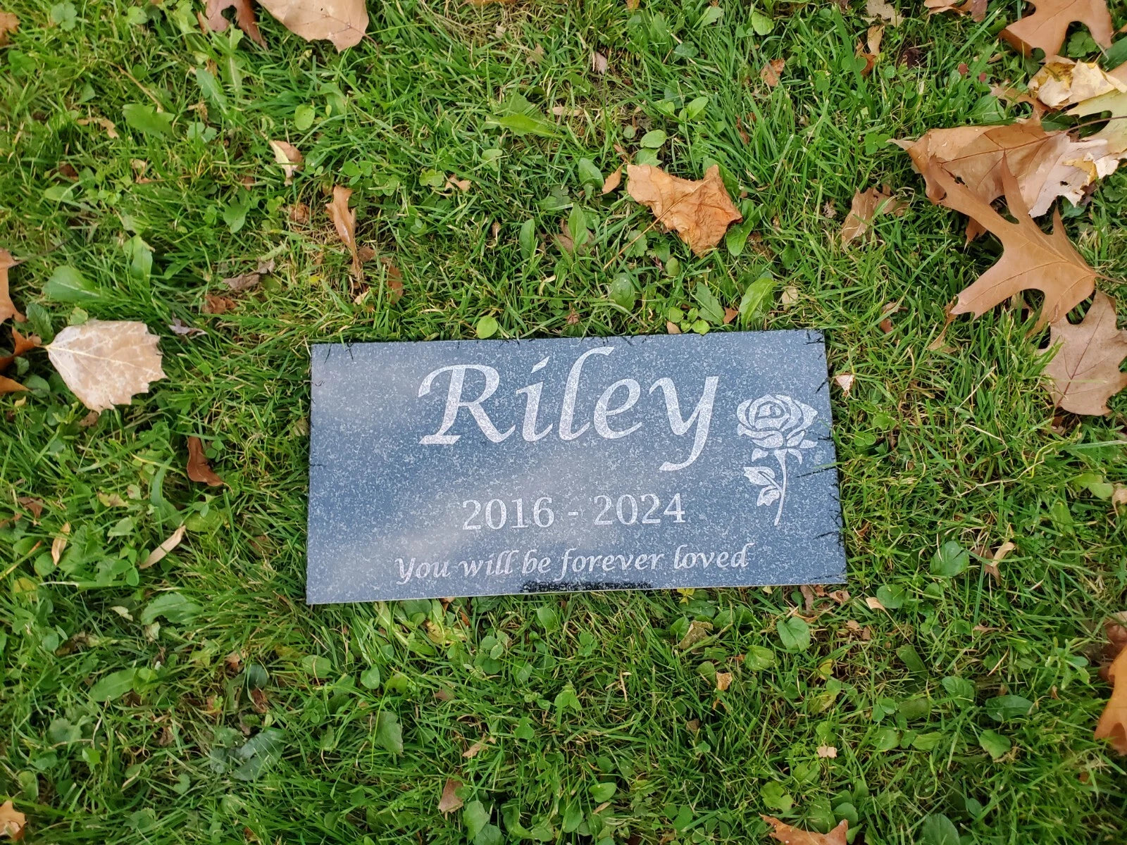 Custom pet memorial
