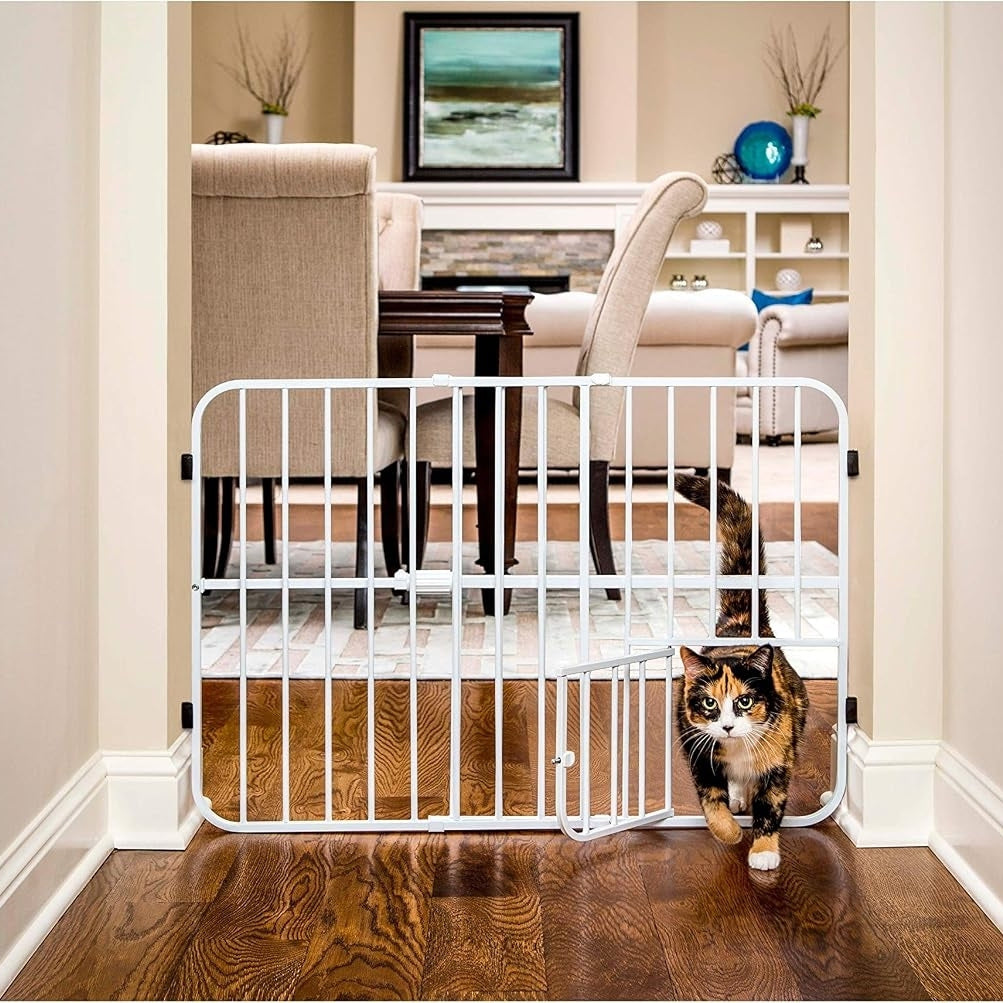 Pressure Mounted Dog Gate For Doorways